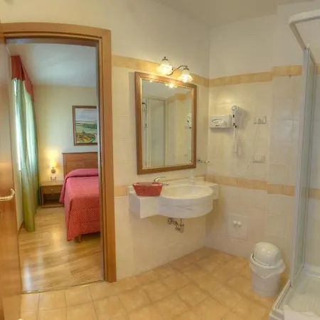Hotel Garni Posta 4*